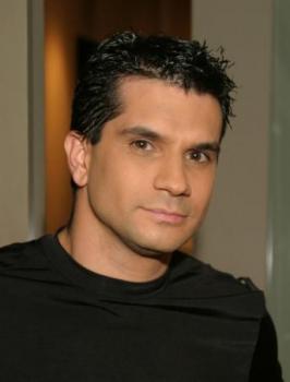 ���������� Tommy Tallarico. 