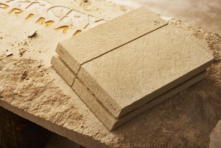 Каменная PS4