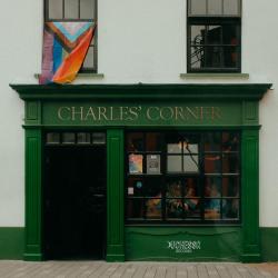 Charles' Corner - Single. Передняя обложка. Нажмите, чтобы увеличить. Charles' Corner - Single. Передняя обложка. Нажмите, чтобы увеличить.