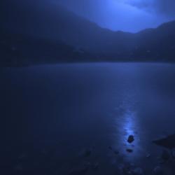 Sitting on the Sidewalk, Looking at the Moon - Single. Передняя обложка. Нажмите, чтобы увеличить.