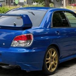 She Knows It Original V1 - Single. Передняя обложка. Нажмите, чтобы увеличить.