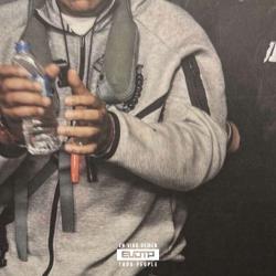 DISTRI - Single. Передняя обложка. Нажмите, чтобы увеличить.