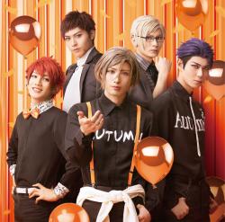 MANKAI STAGE『A3!』Autumn Troupe コスモス≒カオス. Передняя обложка. Нажмите, чтобы увеличить. MANKAI STAGE『A3!』Autumn Troupe コスモス≒カオス. Передняя обложка. Нажмите, чтобы увеличить.