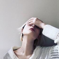 Never Look Back - EP. Передняя обложка. Нажмите, чтобы увеличить. Never Look Back - EP. Передняя обложка. Нажмите, чтобы увеличить.